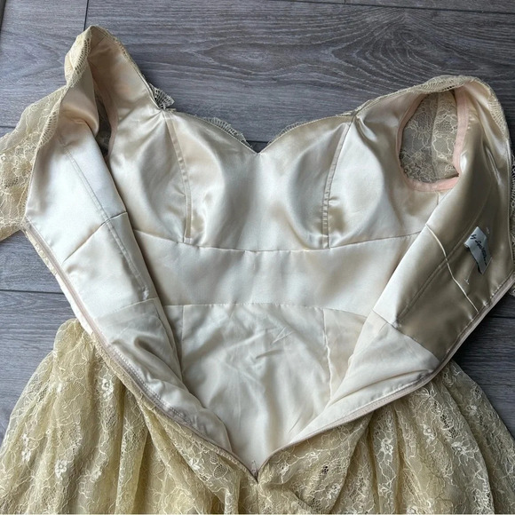 LightInTheBox Lace Ruffles Evening Dress Bridesmaid - Picture 8 of 15